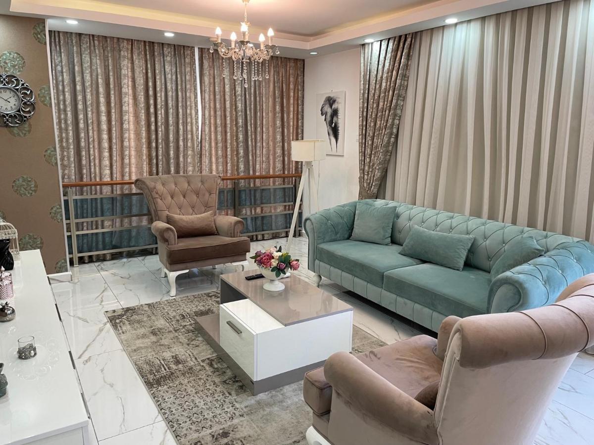 Апартаменти Elegant 2+1 Flat In The Heart Of Kyrenia + Wifi Екстер'єр фото