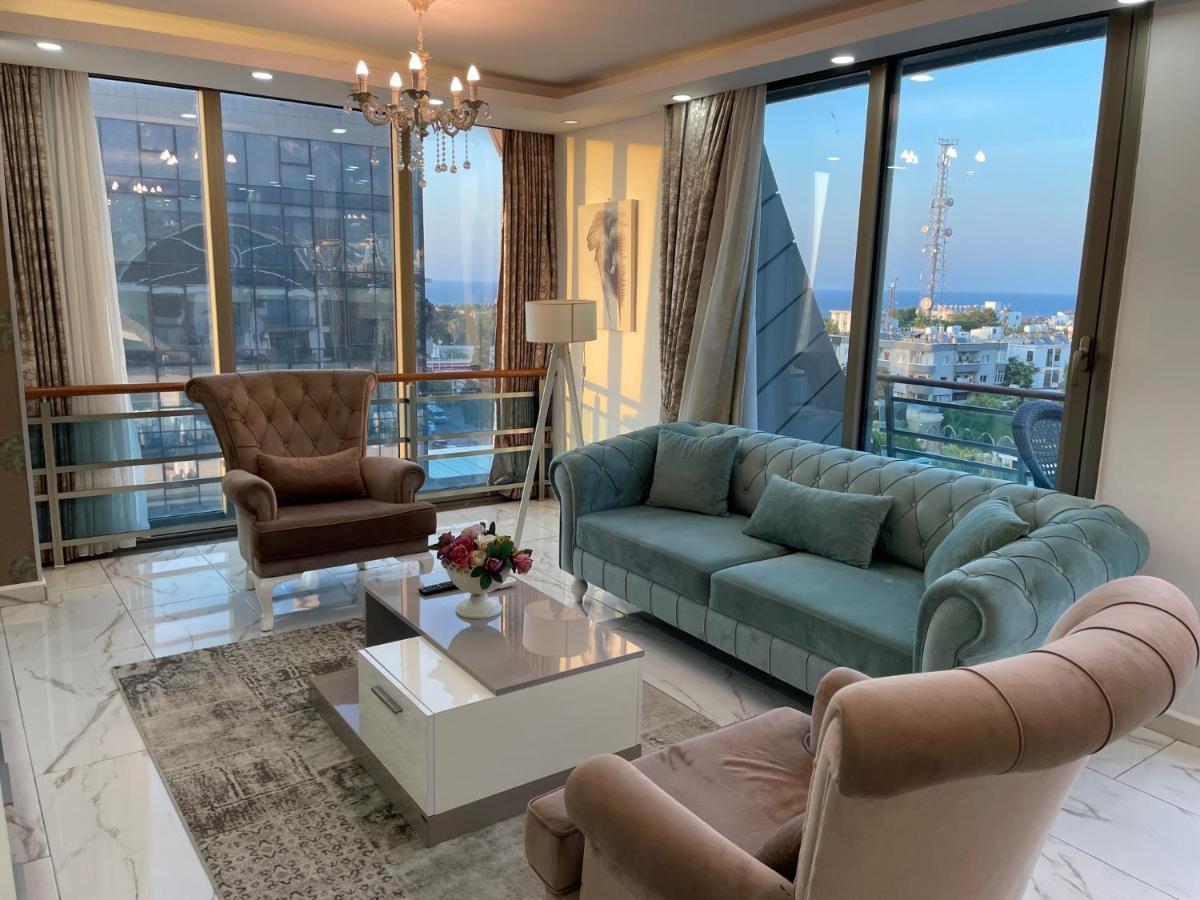 Апартаменти Elegant 2+1 Flat In The Heart Of Kyrenia + Wifi Екстер'єр фото