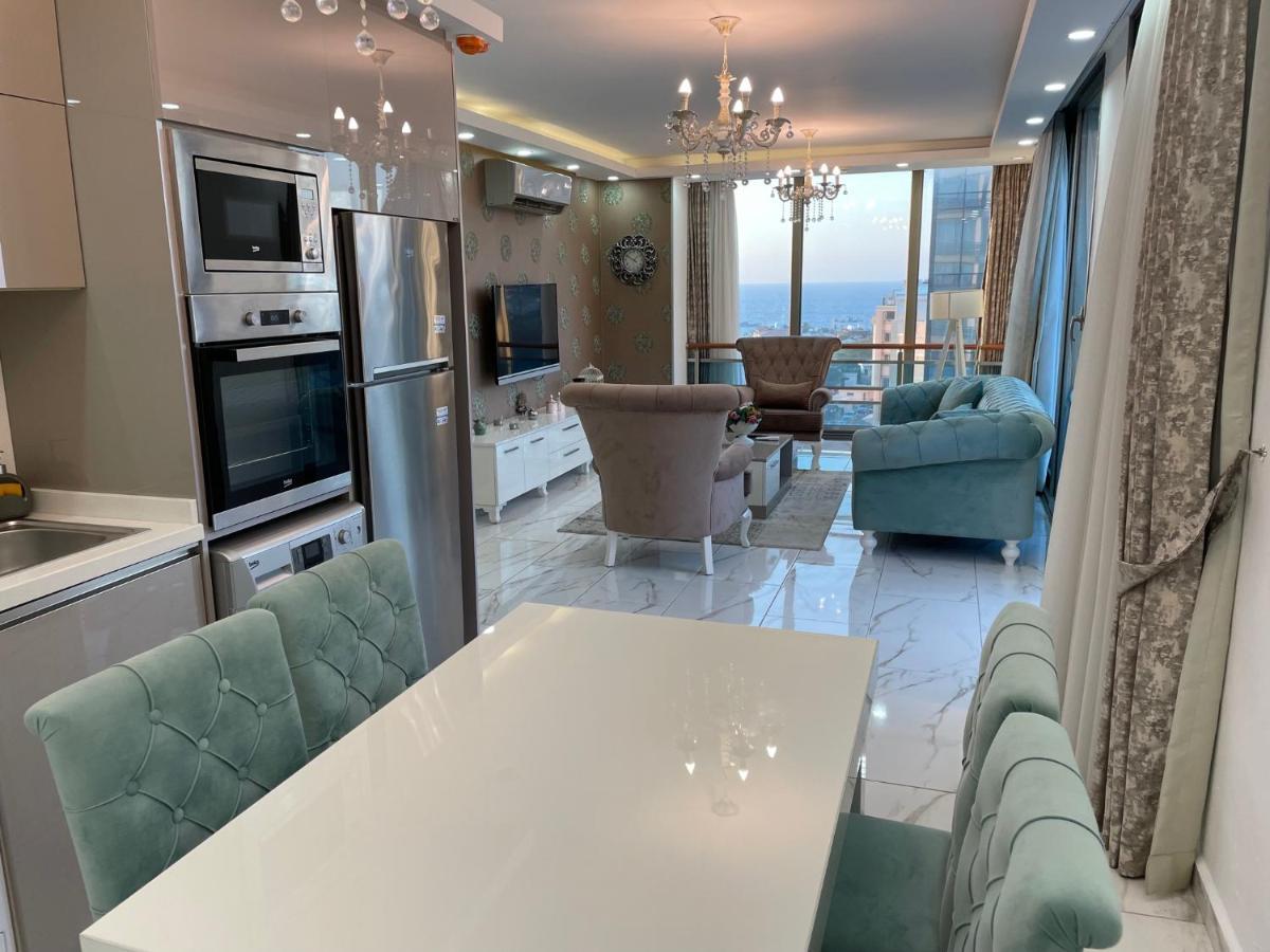 Апартаменти Elegant 2+1 Flat In The Heart Of Kyrenia + Wifi Екстер'єр фото