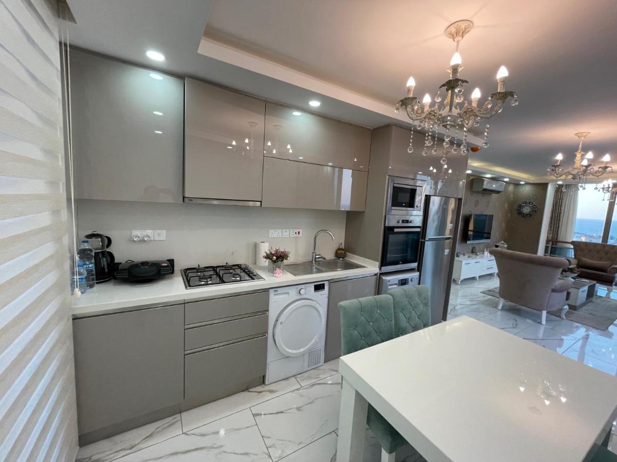 Апартаменти Elegant 2+1 Flat In The Heart Of Kyrenia + Wifi Екстер'єр фото