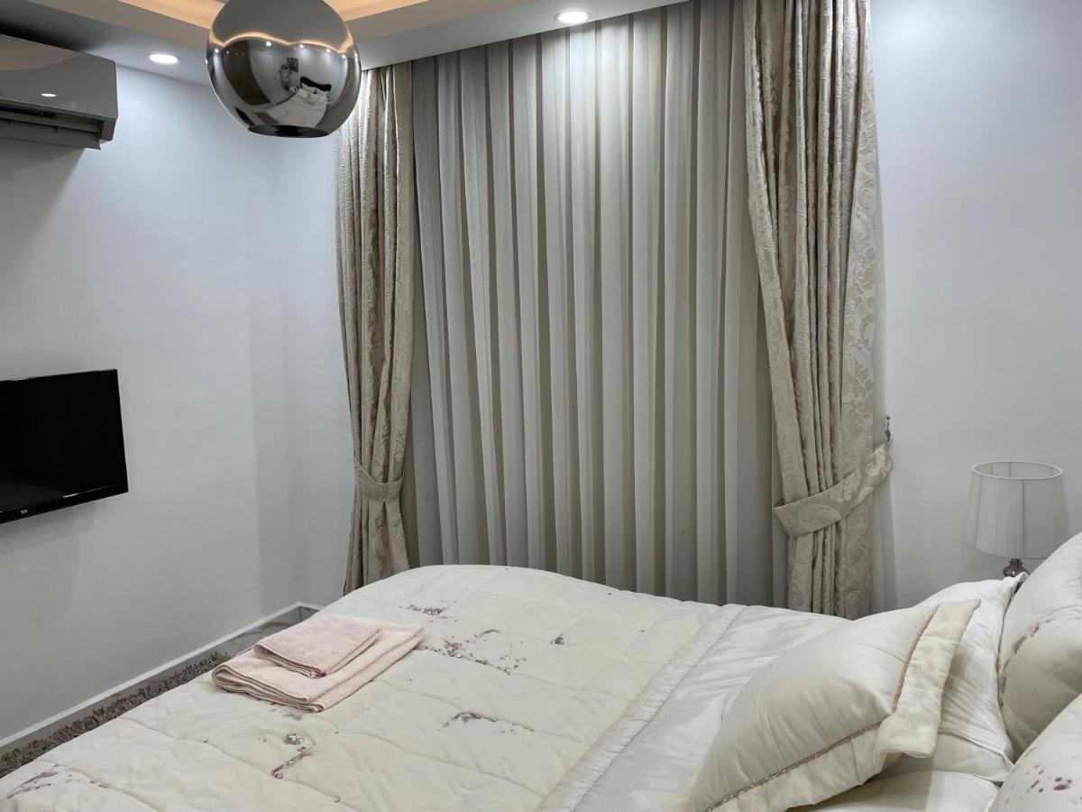 Апартаменти Elegant 2+1 Flat In The Heart Of Kyrenia + Wifi Екстер'єр фото
