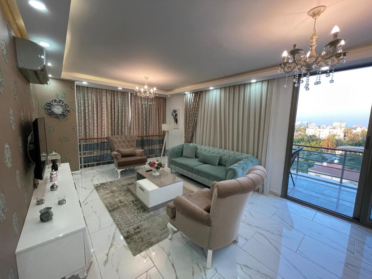 Апартаменти Elegant 2+1 Flat In The Heart Of Kyrenia + Wifi Екстер'єр фото