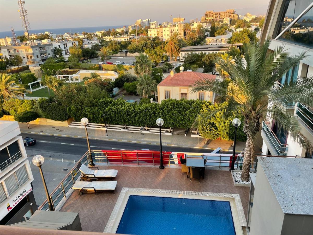 Апартаменти Elegant 2+1 Flat In The Heart Of Kyrenia + Wifi Екстер'єр фото